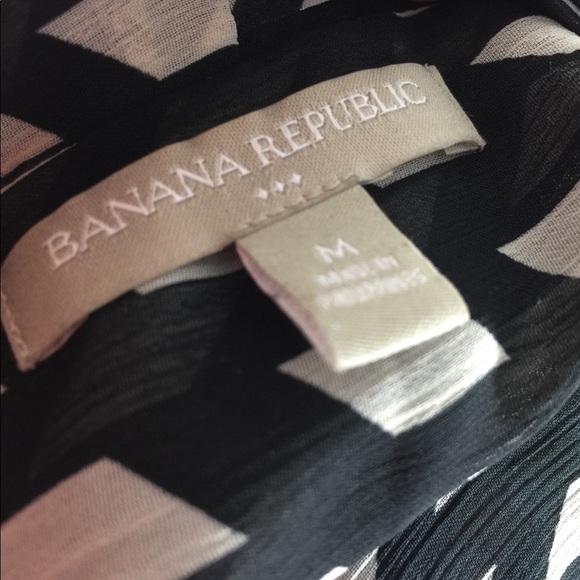 Banana Republic draped blouse - Picture 4 of 5